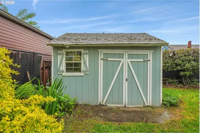 6433 NE Durham Ave, Portland, OR 97211 - Photo 2