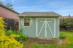 6433 NE Durham Ave, Portland, OR 97211 - Photo 2