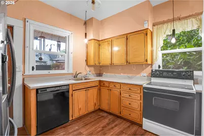 6433 NE Durham Ave, Portland, OR 97211 - Photo 14