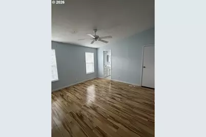 13451 SE Raymond St, Portland, OR 97236 - Photo 12