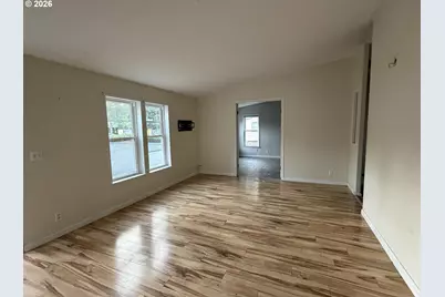 13451 SE Raymond St, Portland, OR 97236 - Photo 8