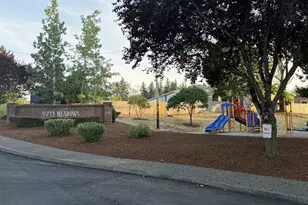 13451 SE Raymond St, Portland, OR 97236 - Photo 6