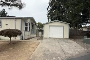 13451 SE Raymond St, Portland, OR 97236 - Photo 4