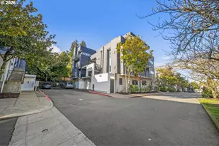 614 S Nevada St, Portland, OR 97219 - Photo 26