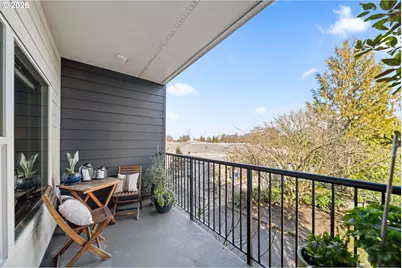 614 S Nevada St #B, Portland, OR 97219 - Photo 24