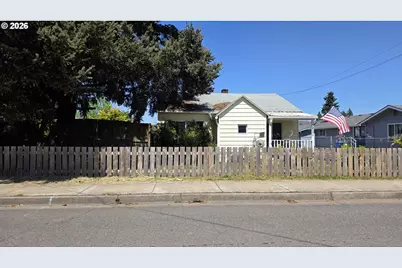 3801 Dove Ln, Eugene, OR 97402 - Photo 2