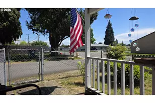 3801 Dove Ln, Eugene, OR 97402 - Photo 4