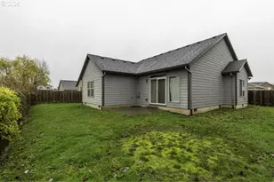 871 Mary Dr, Molalla, OR 97038 - Photo 26