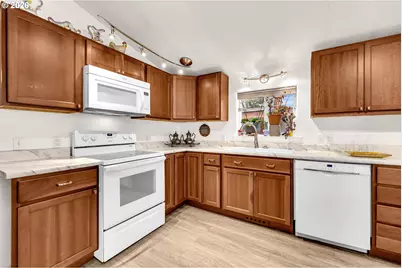 15411 SE Mill Plain Blvd #C12, Vancouver, WA 98684 - Photo 14