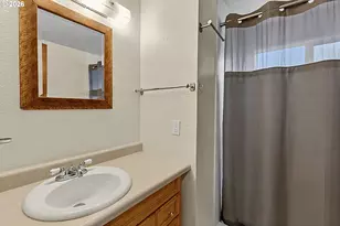 1300 Ellsworth St, Eugene, OR 97402 - Photo 12