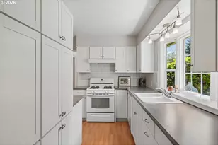 7250 SW Benz Park Dr, Portland, OR 97225 - Photo 14