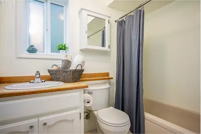 7007 SW 33rd Pl, Portland, OR 97219 - Photo 30