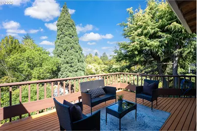 7007 SW 33rd Pl, Portland, OR 97219 - Photo 16