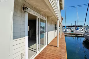 3307 NE Marine Dr, Portland, OR 97211 - Photo 30