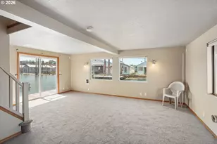 3307 NE Marine Dr, Portland, OR 97211 - Photo 8