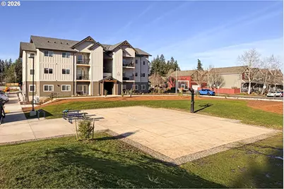38473 Cascadia Village Dr, Sandy, OR 97055 - Photo 32