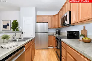 38473 Cascadia Village Dr, Sandy, OR 97055 - Photo 12