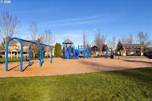 38473 Cascadia Village Dr, Sandy, OR 97055 - Photo 34