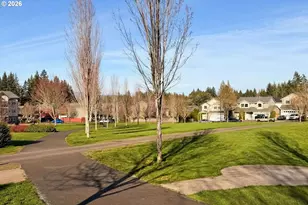 38473 Cascadia Village Dr, Sandy, OR 97055 - Photo 30