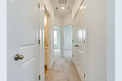 8245 SE Blanton St, Hillsboro, OR 97123 - Photo 30