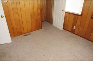 165 Robinson St, Sutherlin, OR 97479 - Photo 10