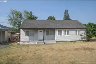 165 Robinson St, Sutherlin, OR 97479 - Photo 1