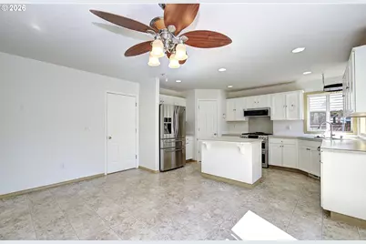 907 NW 13th Ave, Battle Ground, WA 98604 - Photo 16