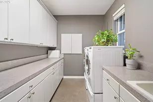 2305 NW Douglas St, Camas, WA 98607 - Photo 34