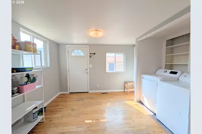 2110 1st St, La Grande, OR 97850 - Photo 16