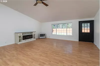 52221 Pine Forest Dr, La Pine, OR 97739 - Photo 2