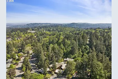 14 Preakness Ct, Lake Oswego, OR 97035 - Photo 8