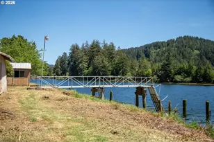 8136 Hwy 126, Florence, OR 97439 - Photo 18