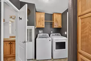402 Jefferson St, Moro, OR 97039 - Photo 12
