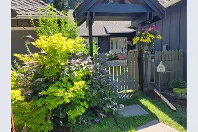 7666 SW Afton Ln, Portland, OR 97224 - Photo 4