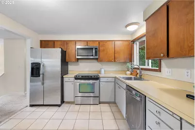 7375 SW Ashdale Dr, Portland, OR 97223 - Photo 8