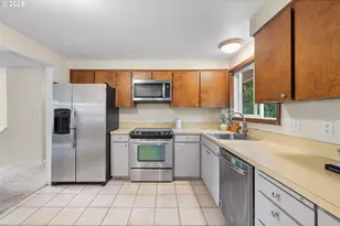 7375 SW Ashdale Dr, Portland, OR 97223 - Photo 8