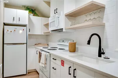 4000 Carman Dr #E-68, Lake Oswego, OR 97035 - Photo 32