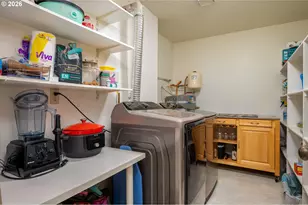 4000 Carman Dr, Lake Oswego, OR 97035 - Photo 24