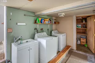 496 Hamburg Ave, Astoria, OR 97103 - Photo 16