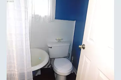 496 Hamburg Ave, Astoria, OR 97103 - Photo 14