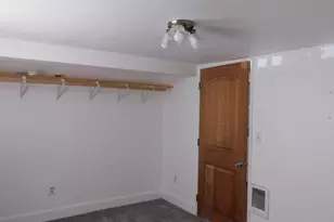 496 Hamburg Ave, Astoria, OR 97103 - Photo 8