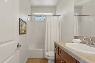 3109 SW Collins Ct, Portland, OR 97219 - Photo 28