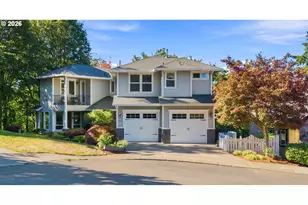 3109 SW Collins Ct, Portland, OR 97219 - Photo 2