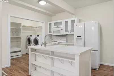 3109 SW Collins Ct, Portland, OR 97219 - Photo 36