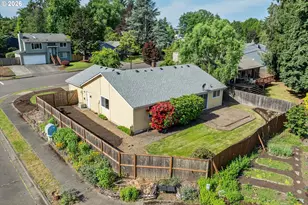 8541 SW Mandan Dr, Tualatin, OR 97062 - Photo 4