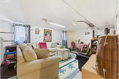 215 NE Going St, Portland, OR 97211 - Photo 18