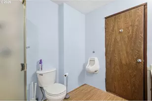 1030 1st Pl, Springfield, OR 97477 - Photo 8