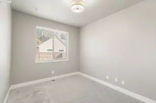 863 NE 4th Ave, Hillsboro, OR 97124 - Photo 16