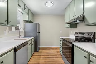 1865 NW Rolling Hill Dr, Beaverton, OR 97006 - Photo 4