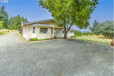 82756 Howe Ln, Creswell, OR 97426 - Photo 2